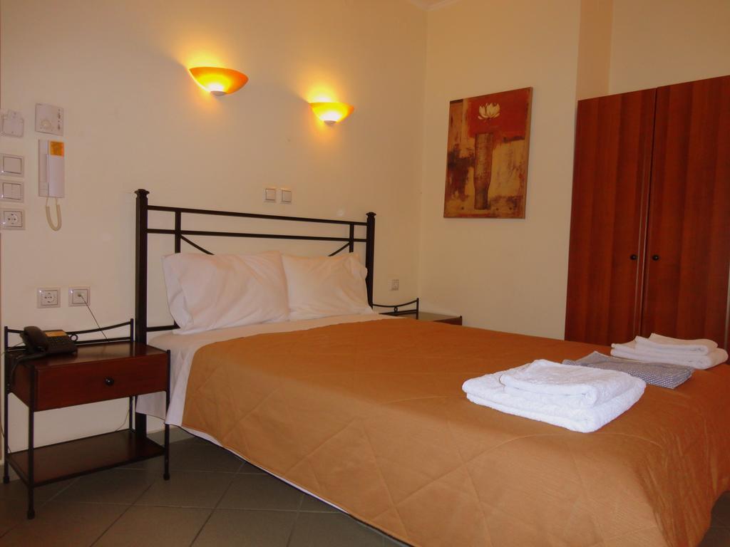 Diana Hotel Makrakómi Eksteriør billede