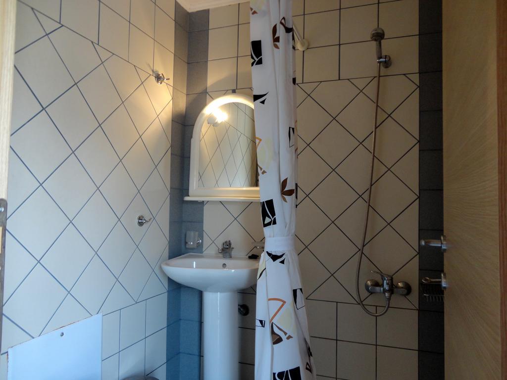 Diana Hotel Makrakómi Eksteriør billede