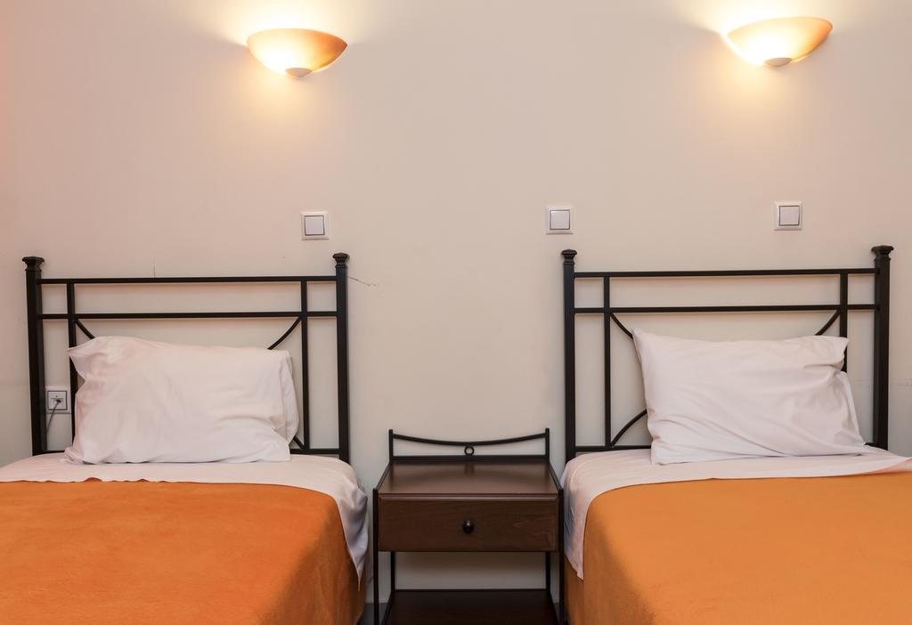 Diana Hotel Makrakómi Eksteriør billede